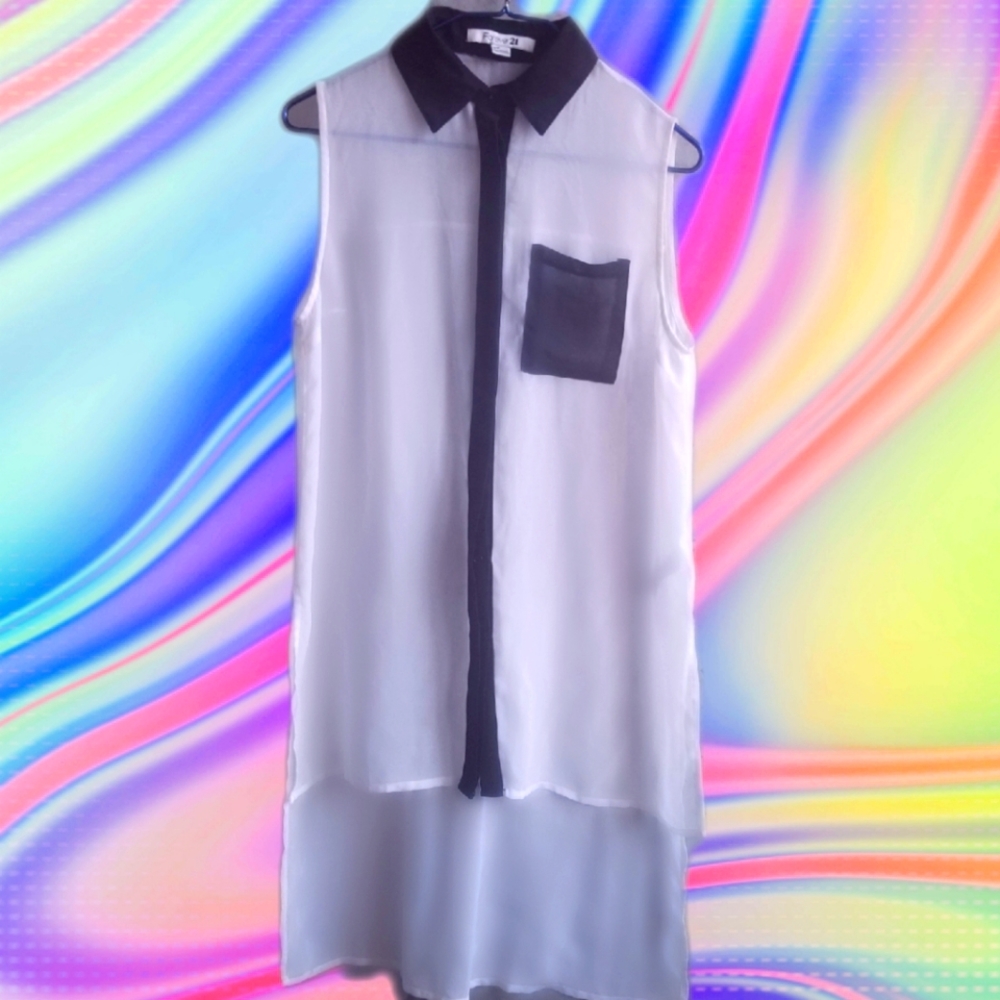 Black & white high / low contrast collar blouse